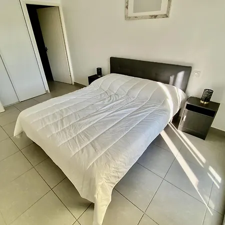Modern T2 Of 45 M In Apartment